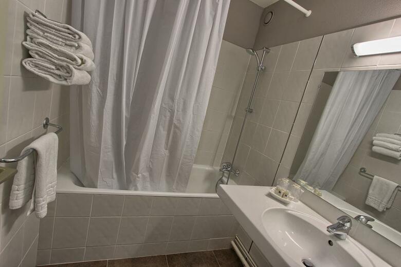 Timhotel Chartres Chatelet