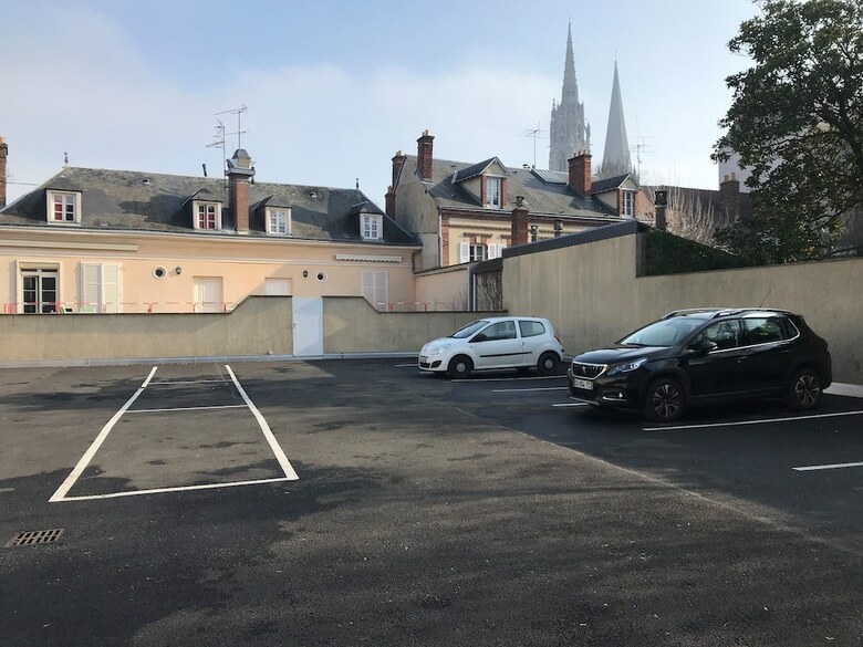 Timhotel Chartres Chatelet