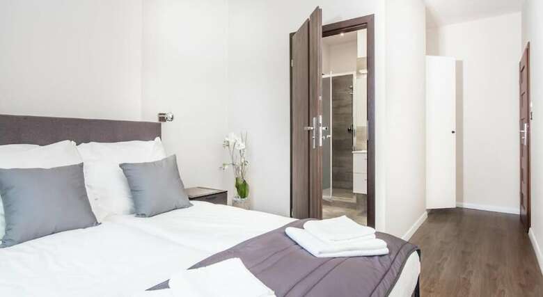 Hostal Black Swan House
