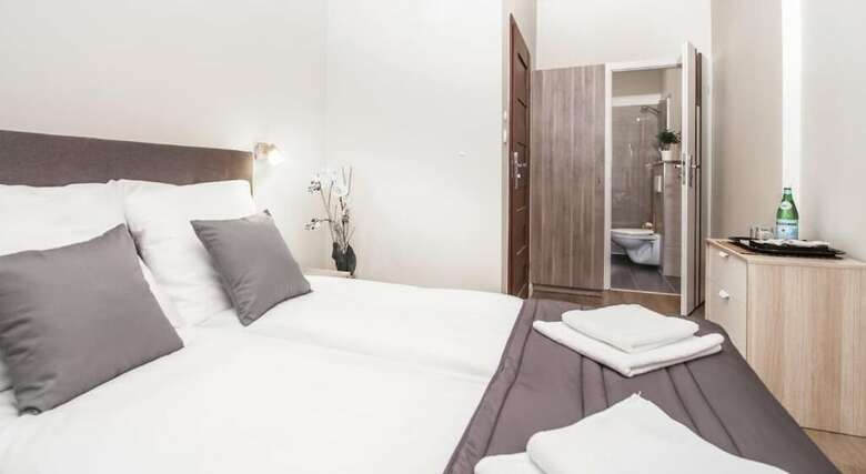 Hostal Black Swan House
