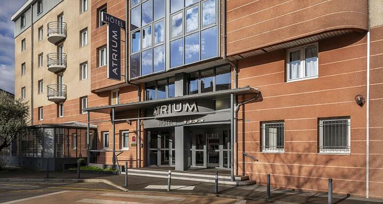 Atrium Hotel