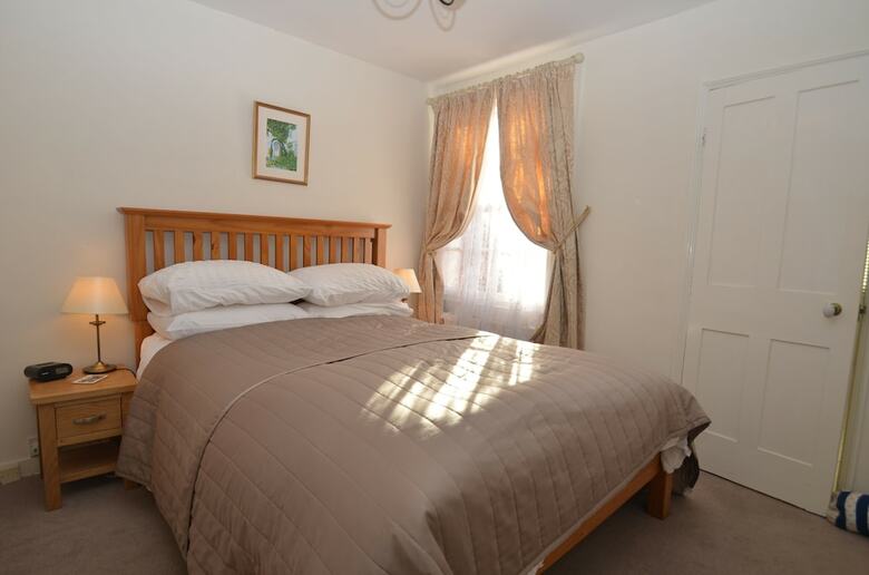 Crown Cottage
