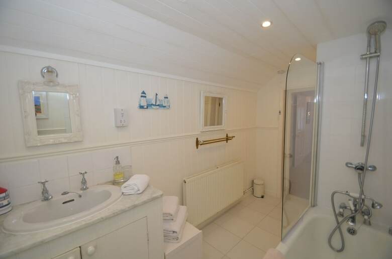 Crown Cottage