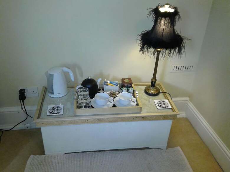 Hostal Cornerstones Guest House
