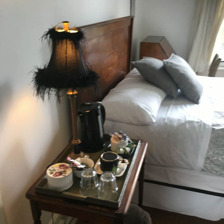 Hostal Cornerstones Guest House