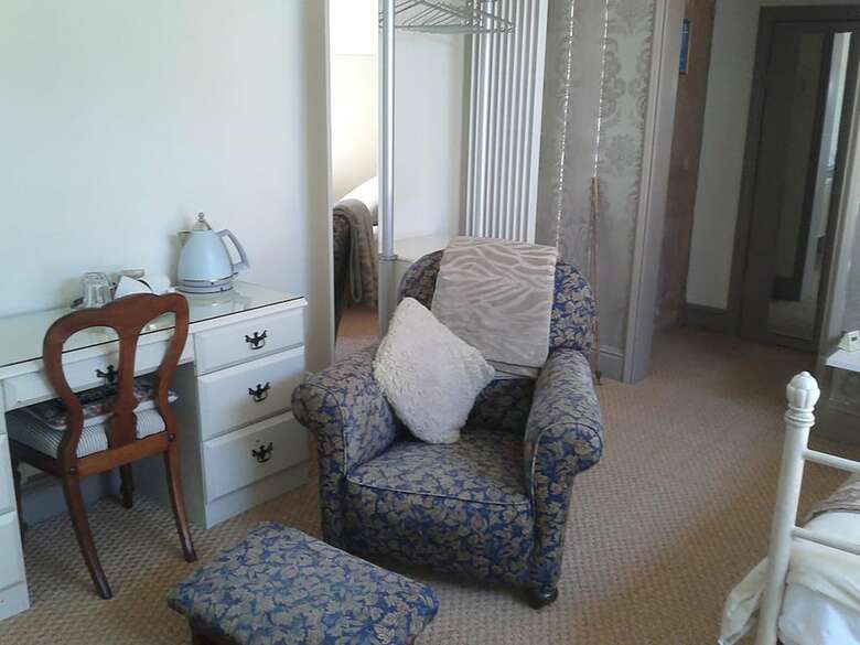 Hostal Cornerstones Guest House