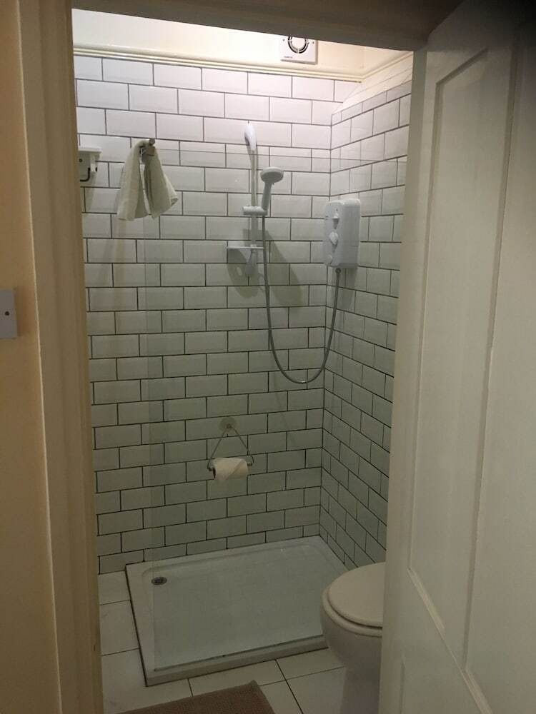 Hostal Cornerstones Guest House