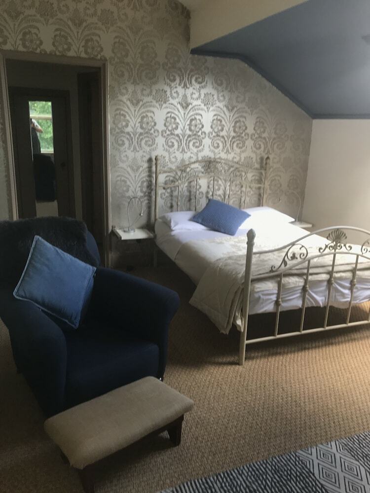 Hostal Cornerstones Guest House