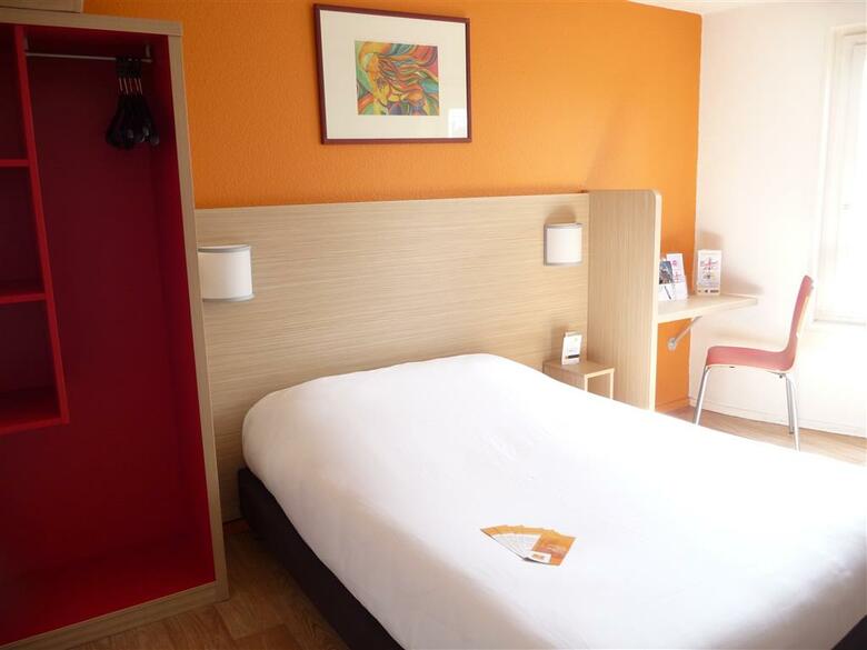 Hotelf1 Cergy
