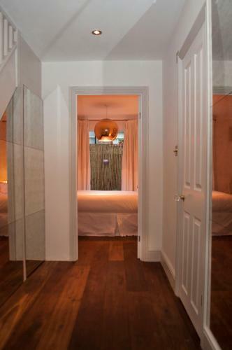 Veeve - Two Bedroom Apartment St Charles Square - Notting Hill