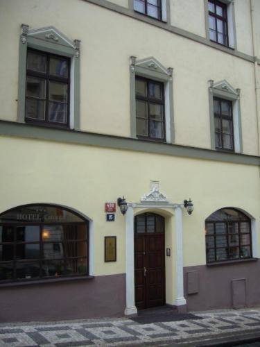 Hotel Columbo
