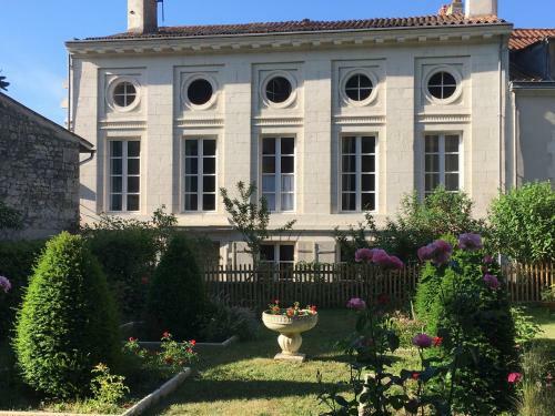 Hostal Beaux Esprits Chambres D'h�tes Et S�minaires