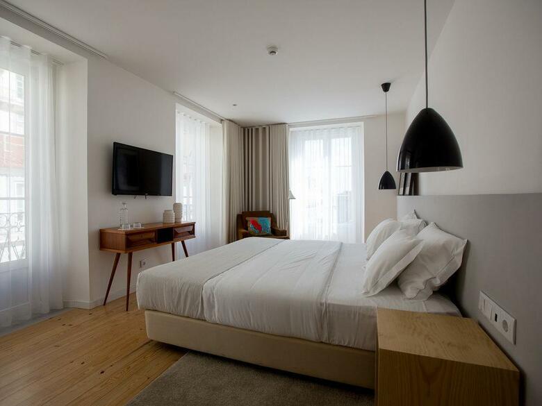 Hostal The 8 - Downtown Suites
