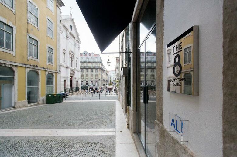 Hostal The 8 - Downtown Suites
