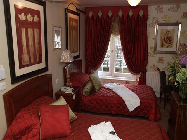 Hotel Opulence Central London