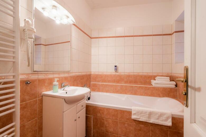 Ea Aparthotel Melantrich