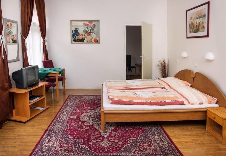 Hotel Charles Bridge Bed & Breakfast
