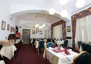 Hotel Lunik