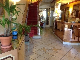 Au Nouvel Hotel