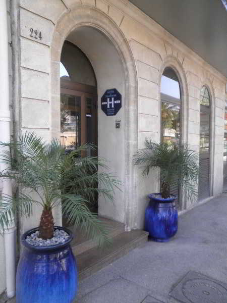 Au Nouvel Hotel