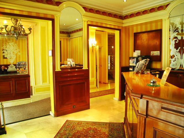 Hotel Touring