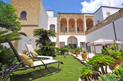Palazzo De Donatis B&B