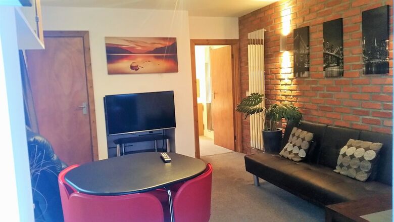 Bath Road Apartments