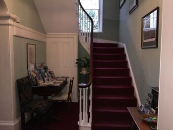 Croxton House Bed And Breakfast
