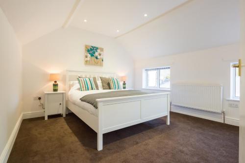 Water House Apartment