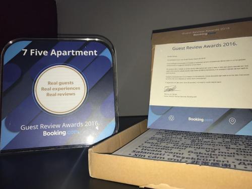 7 Five Apartment