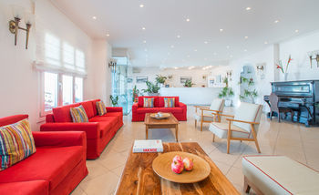 Adonis Hotel