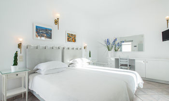 Adonis Hotel