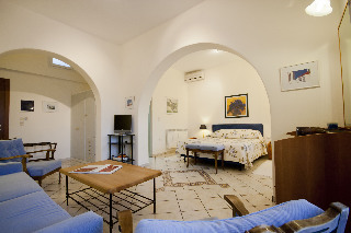 Adonis Hotel