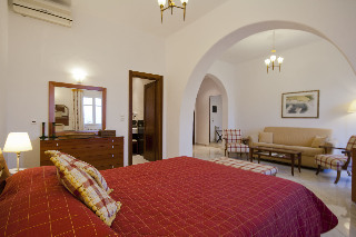 Adonis Hotel