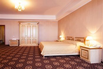 Sk Royal Kaluga Hotel