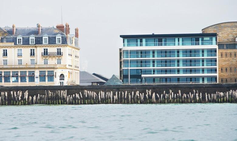 Hotel Oceania
