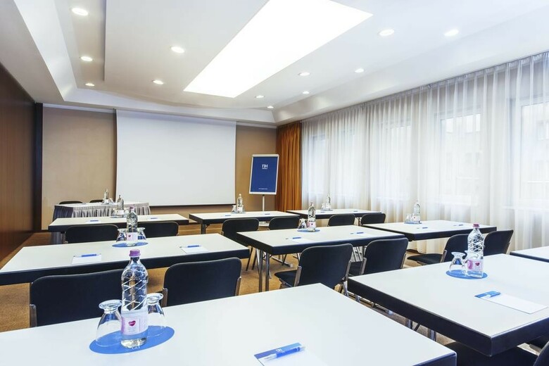 Hotel NH Budapest City