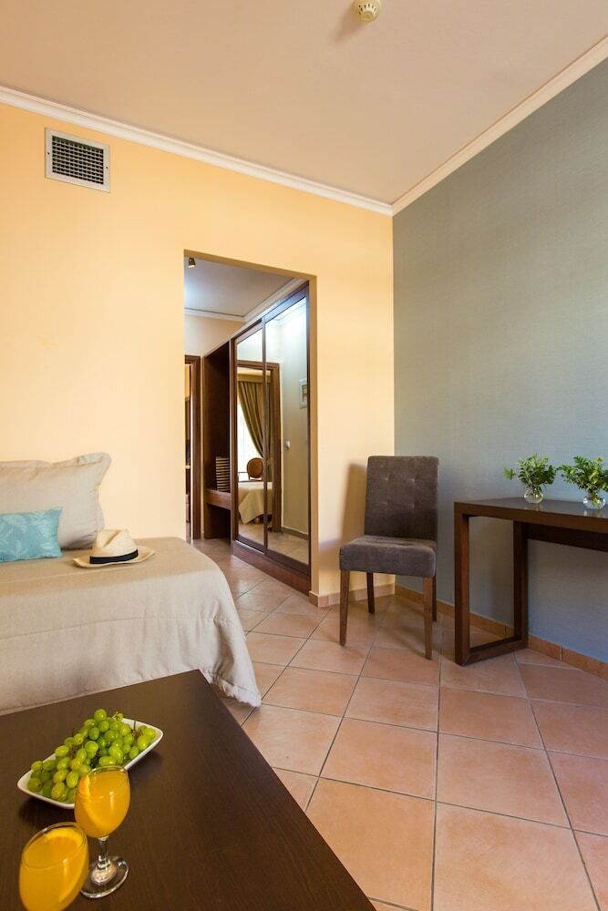 Hotel Theartemis Palace