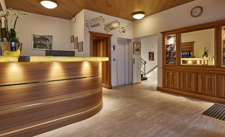 Hotel Ambassador