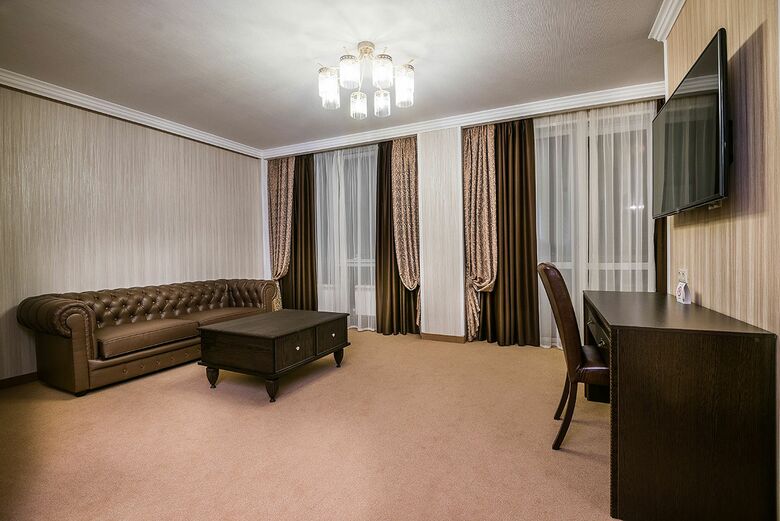 Carat Hotel