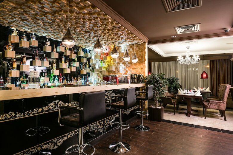 Carat Hotel