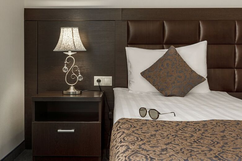 Carat Hotel