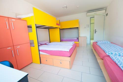Simbol Hostel