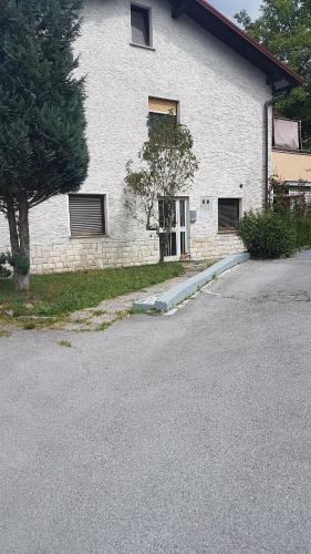 Hostal Rooms Zagon