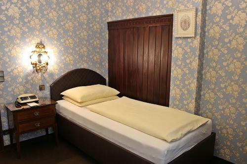 Palais Porcia Hotel