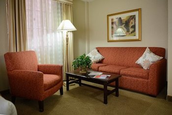 Hotel Regency Suites