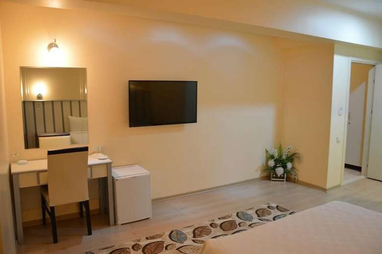 Remay Hotel
