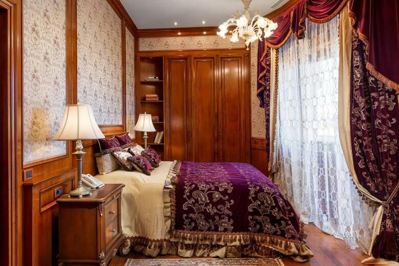 Carol Parc Hotel
