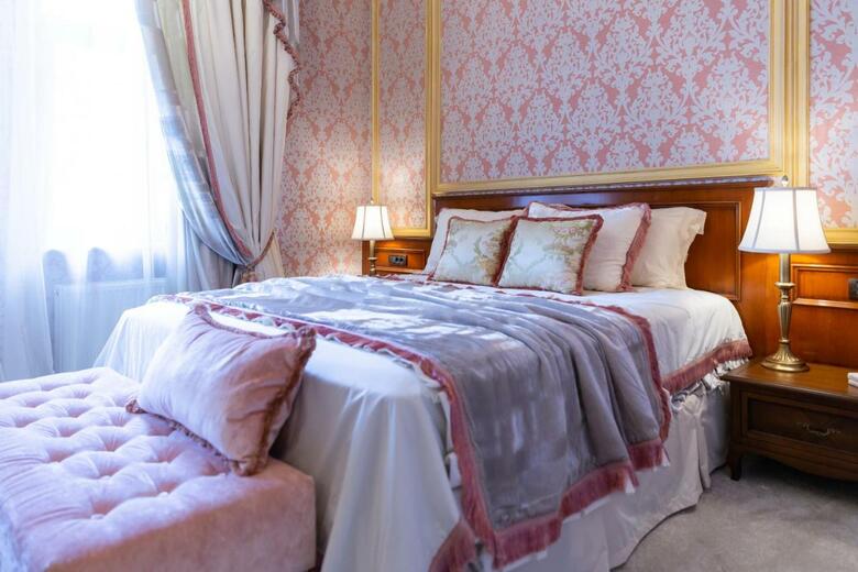 Carol Parc Hotel