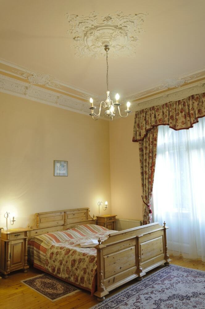 Hotel Heluan